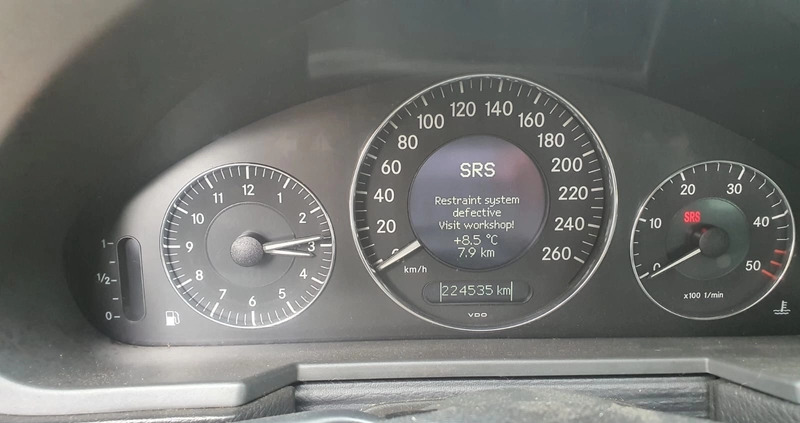 Mercedes-Benz Klasa E cena 11300 przebieg: 224500, rok produkcji 2004 z Bardo małe 254